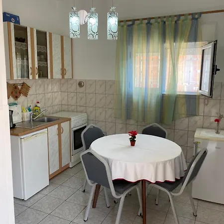 Ra Apartment *